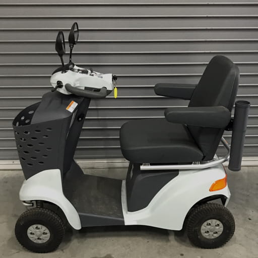 SUZUKI シニアカー 電動車いす セニアカー スズキ